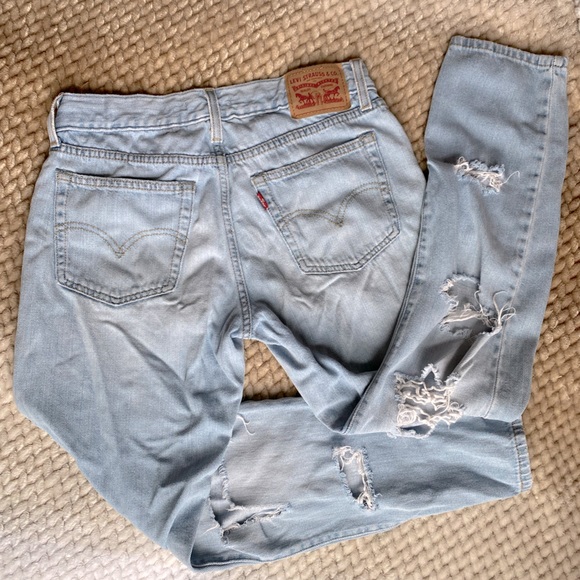 Levi’s Boyfriend fit Jeans  -size 26 - Picture 1 of 2
